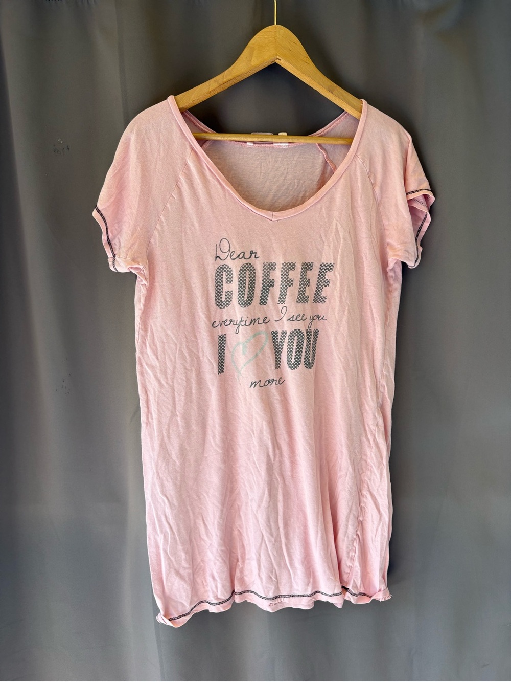 La Vie En Rose Light Pink Short-Sleeve Graphic Tee - Coffee Love